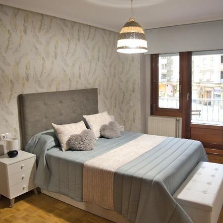 La Villa De Lore, Piso Completo Apto 6 Personas Con Garaje Avilés Eksteriør bilde